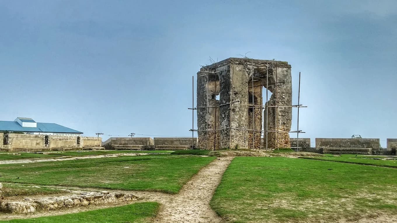 Scenic luxury travel image describing Fort Jaffna - View 2