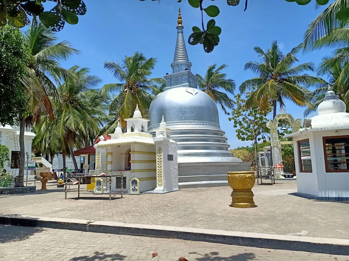 Scenic luxury travel image describing Nagadeepa Temple - View 1